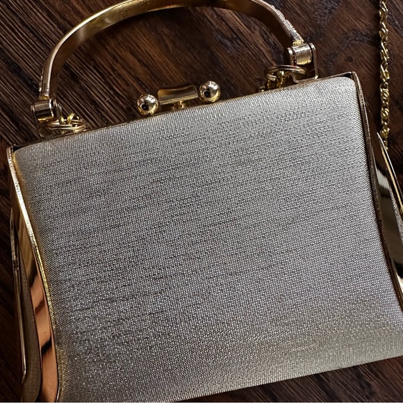Elegant Gold prom or evening mini bag - Picture 15 of 17